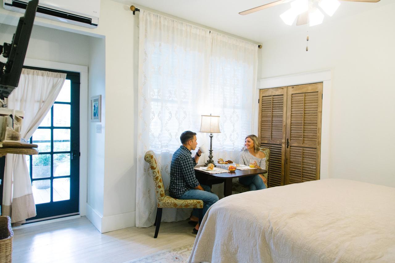 Blue Heron B&B 맨더빌 외부 사진